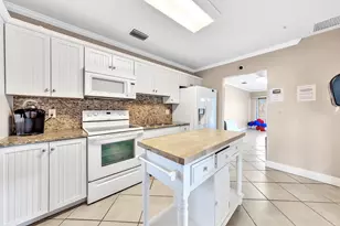 180 Cypress Club Dr, Pompano Beach, FL 33060 - Photo 50