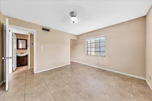 180 Cypress Club Dr, Pompano Beach, FL 33060 - Photo 28