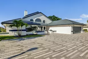 10818 River Glenn Dr, Boca Raton, FL 33428 - Photo 2