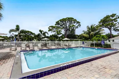 170 Maple Avenue W, Palm Beach Gardens, FL 33410 - Photo 52