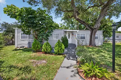 170 Maple Avenue W, Palm Beach Gardens, FL 33410 - Photo 4