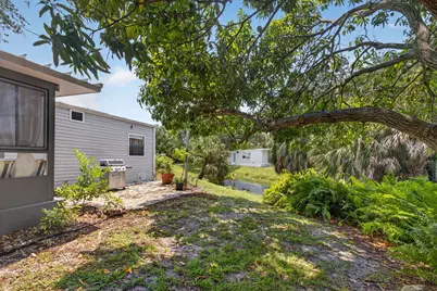 170 Maple Avenue W, Palm Beach Gardens, FL 33410 - Photo 46
