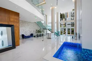 41 SE 5th St, Miami, FL 33131 - Photo 8