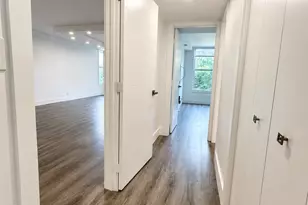3930 Oaks Clubhouse Dr, Pompano Beach, FL 33069 - Photo 8