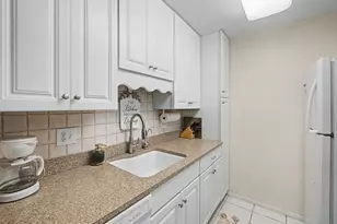 111 Doolen Ct, North Palm Beach, FL 33408 - Photo 6