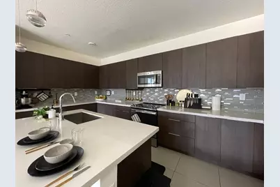 4713 NW 84th Court, Doral, FL 33166 - Photo 4