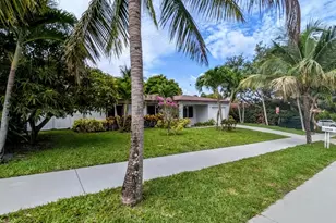 1719 15th Ave N, Lake Worth Beach, FL 33460 - Photo 2