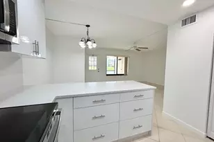 418 Pine Glen Ln, Greenacres, FL 33463 - Photo 8
