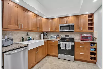 3960 Oaks Clubhouse #110, Pompano Beach, FL 33069 - Photo 4