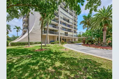 2425 Presidential Way #1405, West Palm Beach, FL 33401 - Photo 38