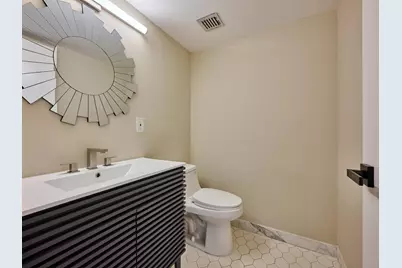 2425 Presidential Way #1405, West Palm Beach, FL 33401 - Photo 8