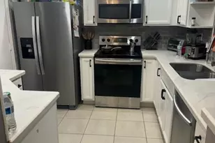 404 NW 68th Ave, Plantation, FL 33317 - Photo 14