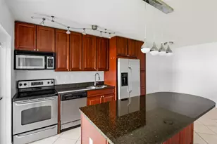2881 NE 32nd St, Fort Lauderdale, FL 33306 - Photo 16