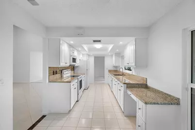 5635 Kiowa Circle, Boynton Beach, FL 33437 - Photo 4