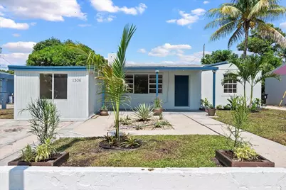 1306 S C Terrace, Lake Worth Beach, FL 33460 - Photo 1