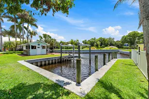 715 SW Rustic Cir, Stuart, FL 34997 - Photo 8