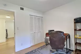 3017 N Oakland Forest Dr, Oakland Park, FL 33309 - Photo 18