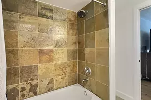 3017 N Oakland Forest Dr, Oakland Park, FL 33309 - Photo 4