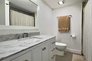 3017 N Oakland Forest Dr, Oakland Park, FL 33309 - Photo 2