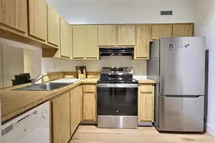 3017 N Oakland Forest Dr, Oakland Park, FL 33309 - Photo 14
