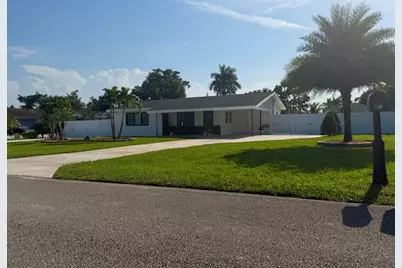 80 Cleveland Road, Lake Worth, FL 33467 - Photo 2