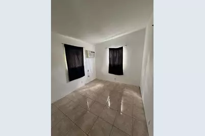 1524 NW 42nd Street #B, Miami, FL 33142 - Photo 4