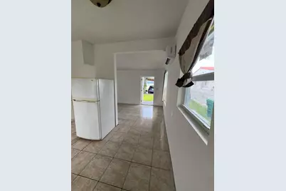 1524 NW 42nd Street #B, Miami, FL 33142 - Photo 2