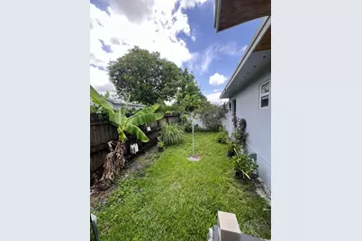 1524 NW 42nd Street #B, Miami, FL 33142 - Photo 12