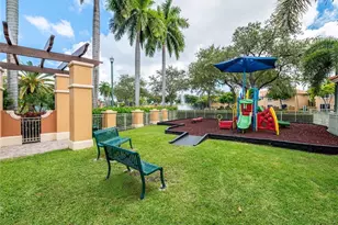 2319 Mariner Ct, Dania Beach, FL 33312 - Photo 4