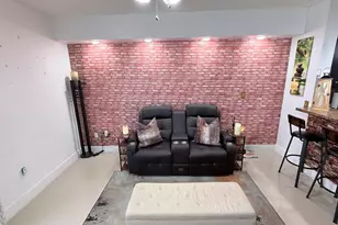 5077 NW 7th St, Miami, FL 33126 - Photo 8