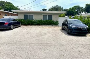 1528 NE 32nd St, Oakland Park, FL 33334 - Photo 18