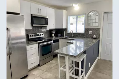 1528 NE 32nd Street #1, Oakland Park, FL 33334 - Photo 4