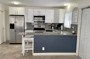 1528 NE 32nd St, Oakland Park, FL 33334 - Photo 6