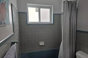 1528 NE 32nd St, Oakland Park, FL 33334 - Photo 10