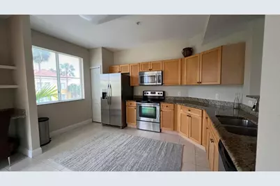 11021 Legacy Lane #302, Palm Beach Gardens, FL 33410 - Photo 8