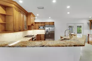 19931 Jasmine Dr, Jupiter, FL 33469 - Photo 6