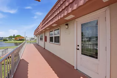 47 Saxony A, Delray Beach, FL 33446 - Photo 22