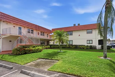 47 Saxony A, Delray Beach, FL 33446 - Photo 2