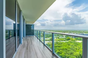 16385 Biscayne Blvd, North Miami Beach, FL 33160 - Photo 4