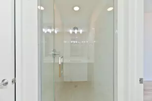 16385 Biscayne Blvd, North Miami Beach, FL 33160 - Photo 22