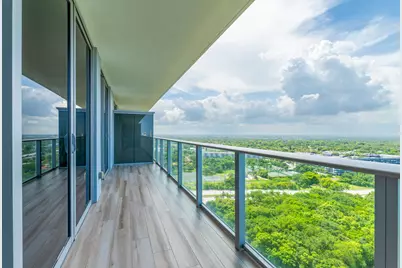 16385 Biscayne Boulevard #2502, North Miami Beach, FL 33160 - Photo 4