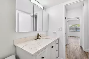 2555 NE 11th St, Fort Lauderdale, FL 33304 - Photo 12