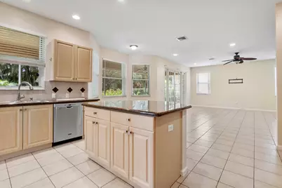 6370 Stonehurst, Lake Worth, FL 33467 - Photo 16