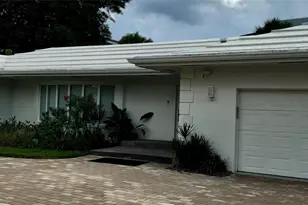 2020 Coral Reef Dr, Lauderdale by the Sea, FL 33062 - Photo 4