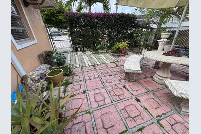 966 Sumter Road E, West Palm Beach, FL 33415 - Photo 20