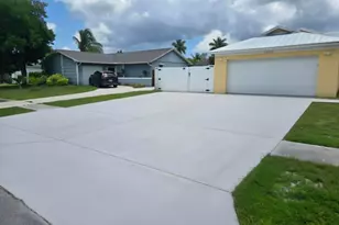 1402 Denlow Ln, Royal Palm Beach, FL 33411 - Photo 2