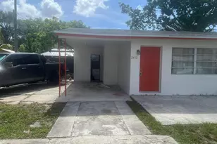 2410 SW 44th Ave, Fort Lauderdale, FL 33317 - Photo 2