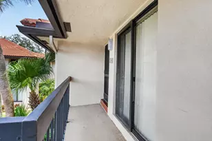 301 Club Cir, Boca Raton, FL 33487 - Photo 4