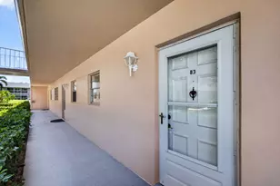 18081 SE Country Club Dr, Jupiter, FL 33469 - Photo 2