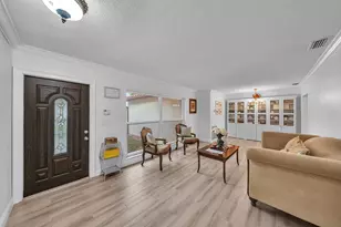 834 Ramblewood Dr, Coral Springs, FL 33071 - Photo 2